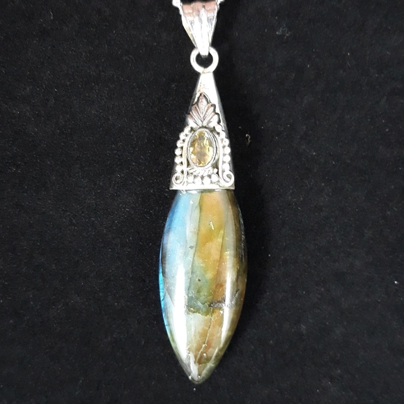 Spectrolite Labradorite and Citrine Pendant - Picture 6 of 9